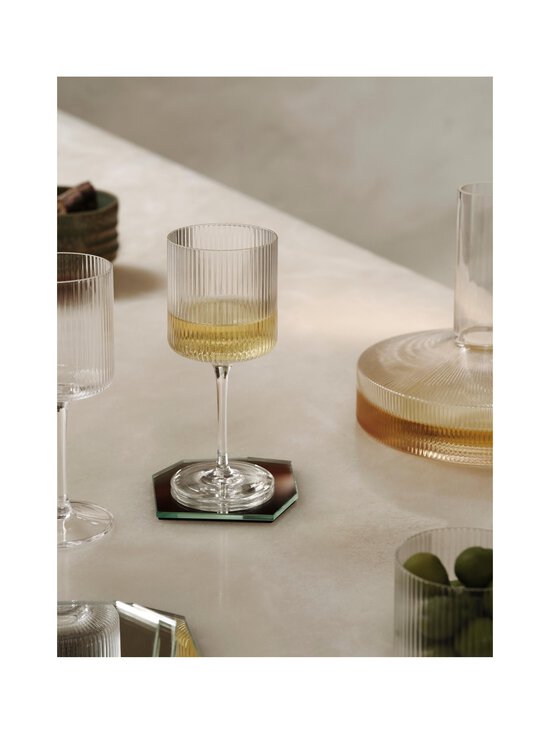 Ferm Living - Ripple baltvīna glāzes 2 gab. - CLEAR - photo 3 Ferm Living - Ripple baltvīna glāzes 2 gab. - CLEAR | Stockmann - photo 3