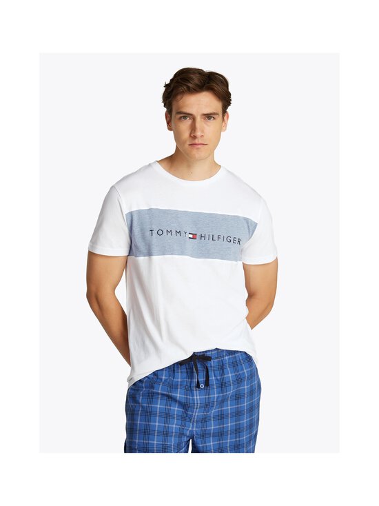 Tommy Hilfiger - Block Logo T-paita - YCF TH OPTIC WHITE - photo 4 Tommy Hilfiger - Block Logo T-paita - YCF TH OPTIC WHITE | Stockmann - photo 4