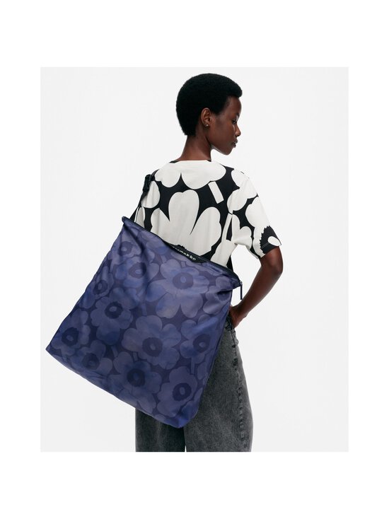 Marimekko - Neat Crossbody Unikko L plecu soma - 828 DARK BLUE, BLUE - photo 4 Marimekko - Neat Crossbody Unikko L plecu soma - 828 DARK BLUE, BLUE | Stockmann - photo 4