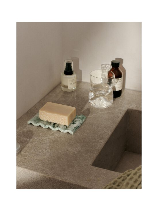 Ferm Living - Mist ziepju trauks - EMERALD OFF-WHITE - photo 2 Ferm Living - Mist ziepju trauks - EMERALD OFF-WHITE | Stockmann - photo 2