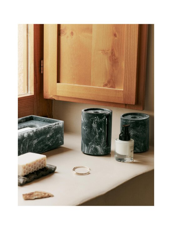 Ferm Living - Mist ziepju trauks - EMERALD OFF-WHITE - photo 3 Ferm Living - Mist ziepju trauks - EMERALD OFF-WHITE | Stockmann - photo 3