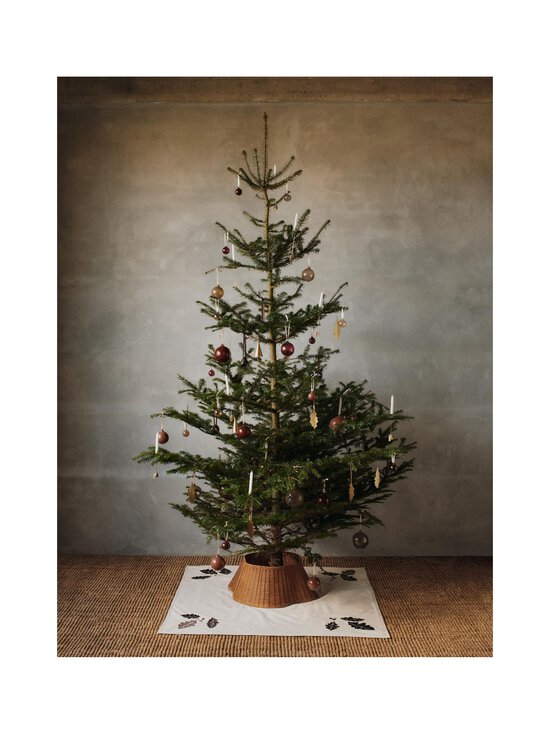 Ferm Living - Jõuluehted Holly Brass Ornaments 4 tk - BRASS - photo 3 Ferm Living - Jõuluehted Holly Brass Ornaments 4 tk - BRASS | Stockmann - photo 3