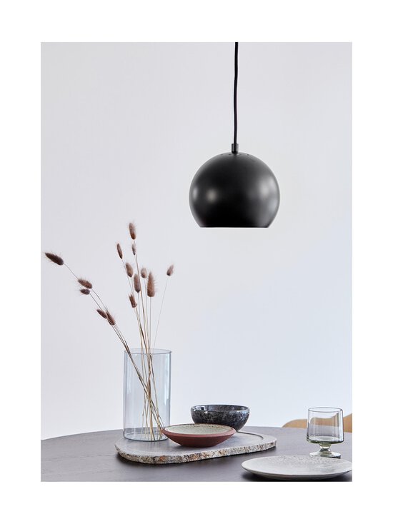 Frandsen - Ball- riippuvalaisin Ø 18 cm - MATT BLACK - photo 2 Frandsen - Ball- riippuvalaisin Ø 18 cm - MATT BLACK | Stockmann - photo 2