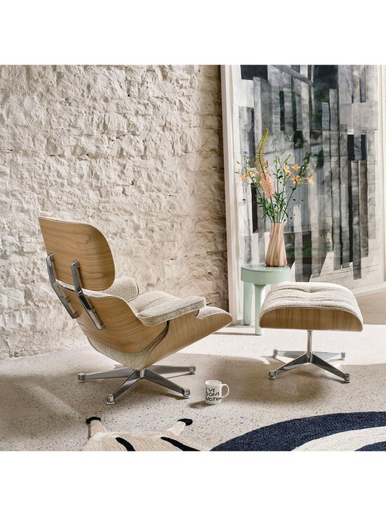 Vitra - Eames Lounge -nojatuoli ja rahi Nubia-kangas 02 cream-pearl / kastanja - BROWN | Stockmann - photo 5