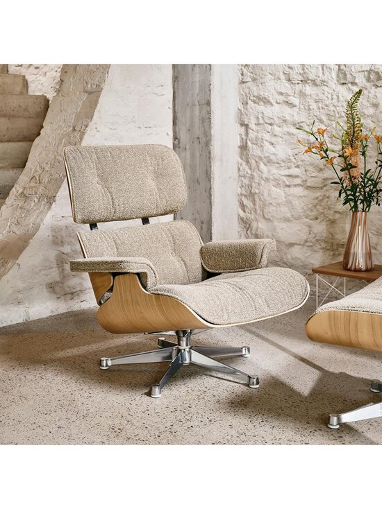 Vitra - Eames Lounge -nojatuoli ja rahi Nubia-kangas 02 cream-pearl / kastanja - BROWN | Stockmann - photo 6