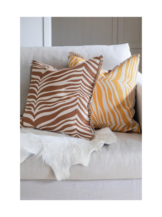 Classic Collection - Zebra-sisustustyyny 50 x 50 cm - YELLOW - photo 3 Classic Collection - Zebra-sisustustyyny 50 x 50 cm - YELLOW | Stockmann - photo 3