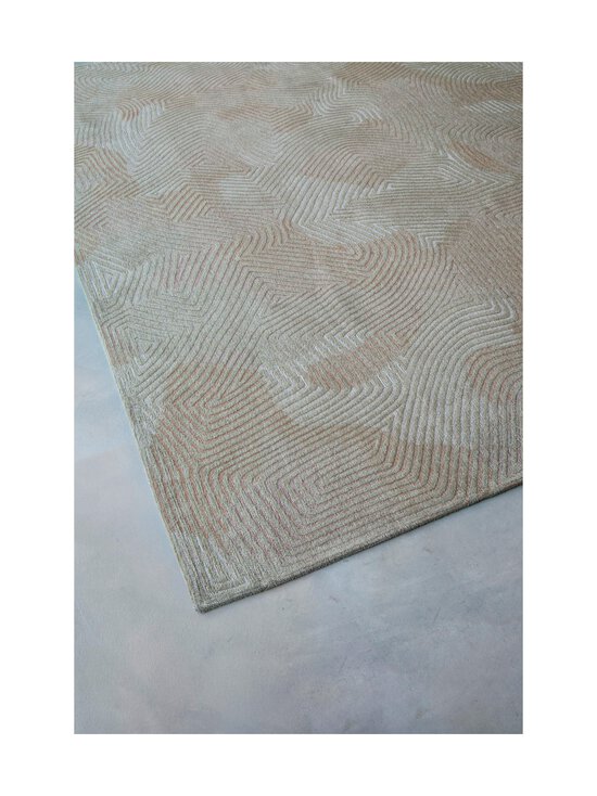 Louis de Poortere - Meditation Coral -matto - 109229 SHELL BEIGE - photo 4 Louis de Poortere - Meditation Coral -matto - 109229 SHELL BEIGE | Stockmann - photo 4