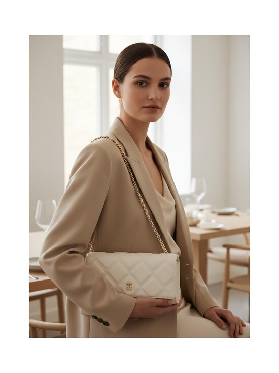 Tommy Hilfiger - Wallet On Chain rokassomiņa - AEO SOFT CREAM | Stockmann - photo 5