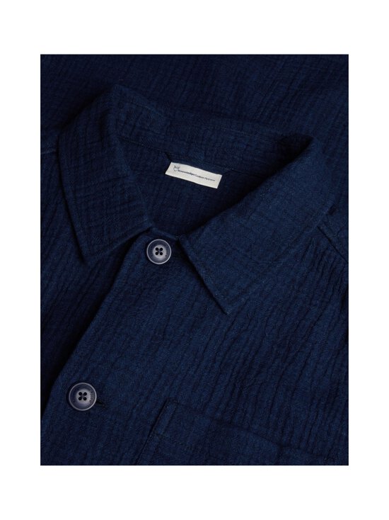 Knowledge Cotton Apparel - Loose Fit Dobby -päällyspaita - 1483 INDIGO - photo 3 Knowledge Cotton Apparel - Loose Fit Dobby -päällyspaita - 1483 INDIGO | Stockmann - photo 3
