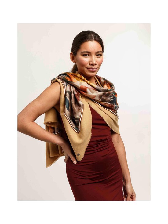 Fraas - Flower double layer -huivi - 180 180 CAMEL - photo 5 Fraas - Flower double layer -huivi - 180 180 CAMEL | Stockmann - photo 5