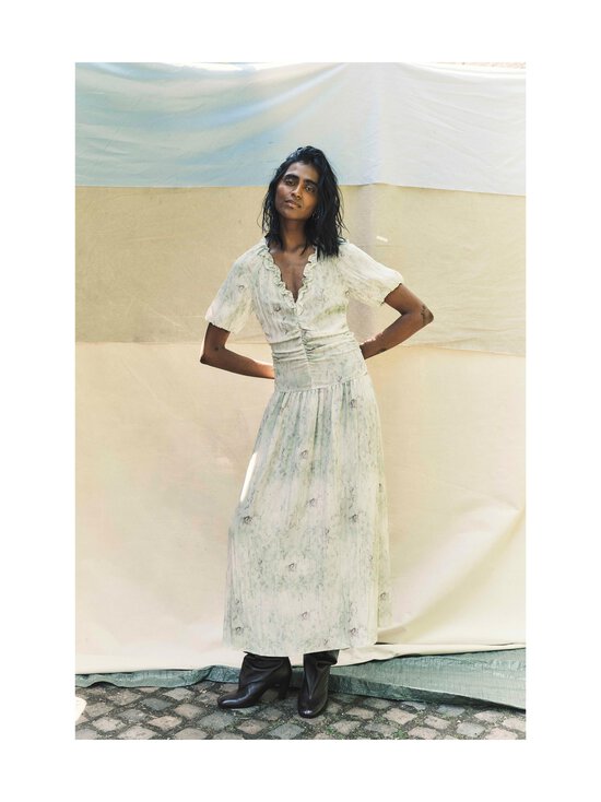 Baum und Pferdgarten - Abelline-mekko - C5048 DISTORTED GREEN FLOWER | Stockmann - photo 5