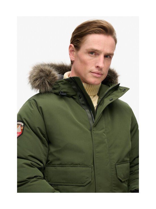 Superdry - Everest Faux Fur bomberjaka - 1KM SURPLUS GOODS OLIVE GREEN - photo 6 Superdry - Everest Faux Fur bomberjaka - 1KM SURPLUS GOODS OLIVE GREEN | Stockmann - photo 6