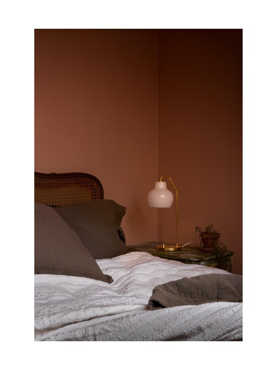 Louis Poulsen - VL Ring Crown -pöytävalaisin - BRASS/OPAL GLASS | Stockmann - photo 6