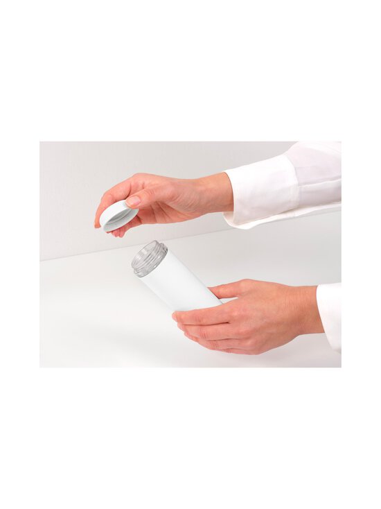 Brabantia - SinkStyle- astianpesuaineen annostelija 200 ml - WHITE FRESH WHITE - photo 4 Brabantia - SinkStyle- astianpesuaineen annostelija 200 ml - WHITE FRESH WHITE | Stockmann - photo 4