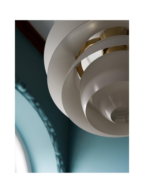 Louis Poulsen - PH Snowball -riippuvalaisin - SOFT WHITE/BRASS METALLISED - photo 5 Louis Poulsen - PH Snowball -riippuvalaisin - SOFT WHITE/BRASS METALLISED | Stockmann - photo 5