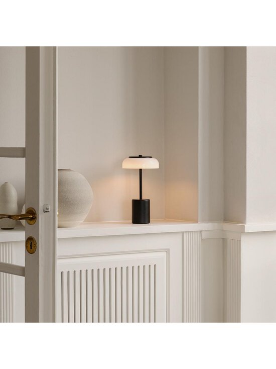 Nuura - Blossi Mini -pöytävalaisin ladattava musta / opaali - BLACK | Stockmann - photo 12