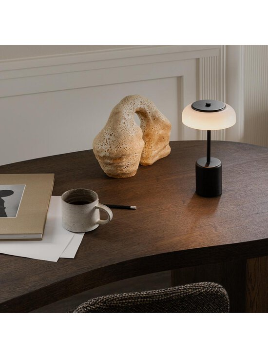 Nuura - Blossi Mini -pöytävalaisin ladattava musta / opaali - BLACK | Stockmann - photo 13