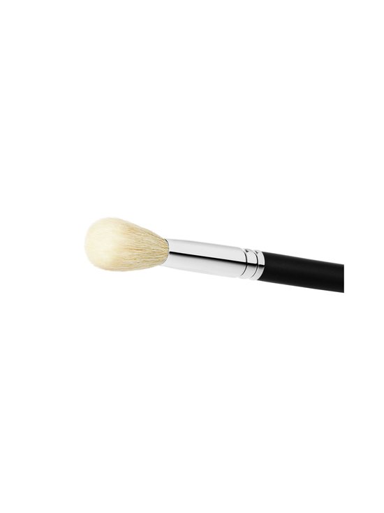MAC - 137 Long Blending Brush -häivytyssivellin - photo 2 MAC - 137 Long Blending Brush -häivytyssivellin | Stockmann - photo 2