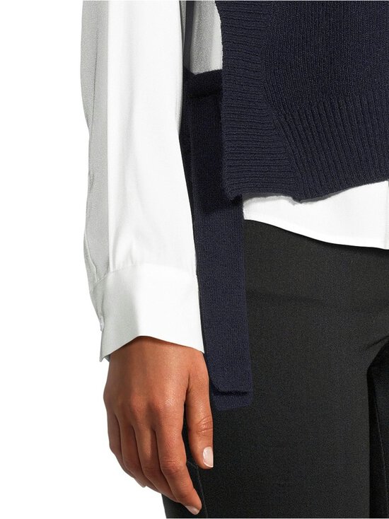 A.P.C - Mathilde-neuleliivi - IAK DARK NAVY - photo 5 A.P.C - Mathilde-neuleliivi - IAK DARK NAVY | Stockmann - photo 5