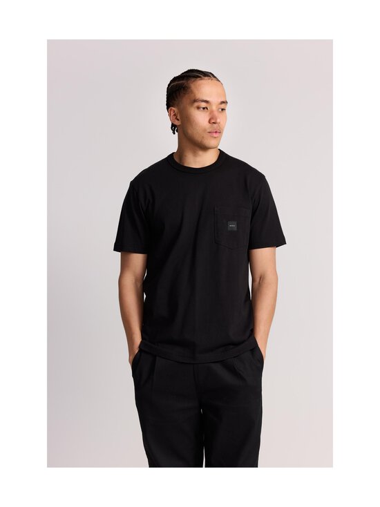 Makia - Square Pocket t-paita - 999 BLACK - photo 3 Makia - Square Pocket t-paita - 999 BLACK | Stockmann - photo 3