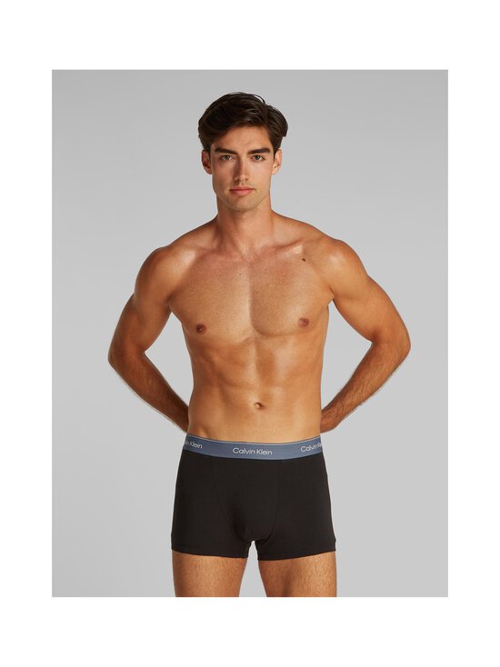 Calvin Klein Underwear - Aluspüksid Relaxed Dart, 3 paari - VQO B- VINT IND, MICRO CHIP, MOLTEN WBS - photo 4 Calvin Klein Underwear - Aluspüksid Relaxed Dart, 3 paari - VQO B- VINT IND, MICRO CHIP, MOLTEN WBS | Stockmann - photo 4