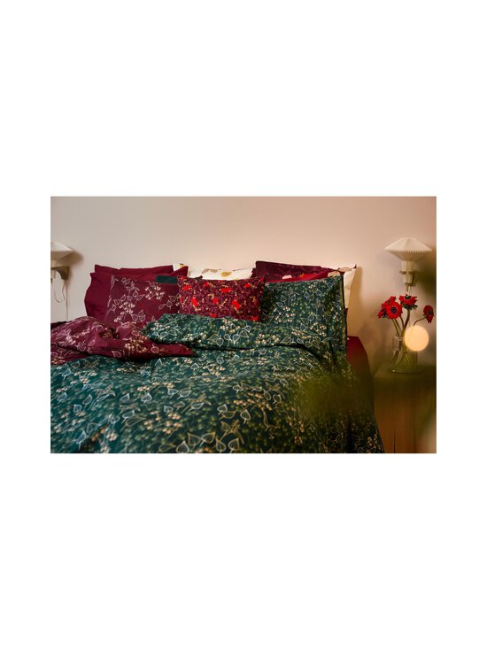Finlayson - Mustikka-pussilakanasetti 150 x 210 + 50 x 60 cm - DARK GREEN - photo 2 Finlayson - Mustikka-pussilakanasetti 150 x 210 + 50 x 60 cm - DARK GREEN | Stockmann - photo 2