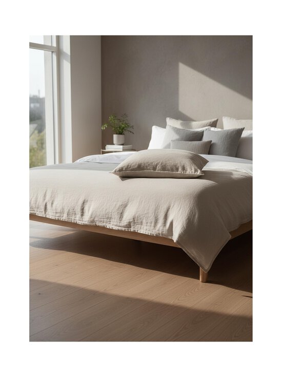 Pentik - Soolo-pellavapussilakanasetti, 150x210 + 50x60 cm - BROWN | Stockmann - photo 2