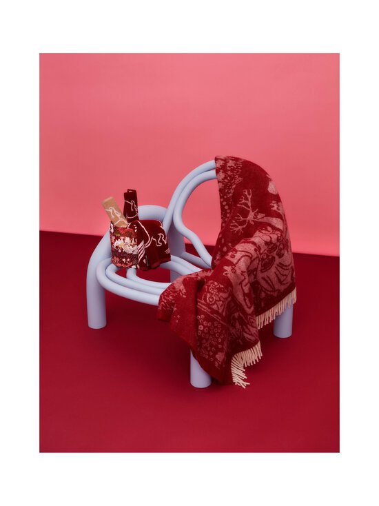 Moomin Arabia - Juhlan Aika vilnas sega 130 x 170 cm - RED - photo 2 Moomin Arabia - Juhlan Aika vilnas sega 130 x 170 cm - RED | Stockmann - photo 2