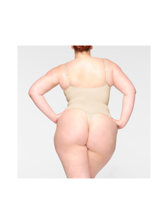 SKIMS - Seamless Sculpt Thong -body - SAND | Stockmann - photo 3