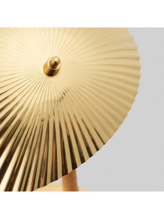 Gubi - Tynell 5321 -pöytävalaisin messinki - BEIGE | Stockmann - photo 3