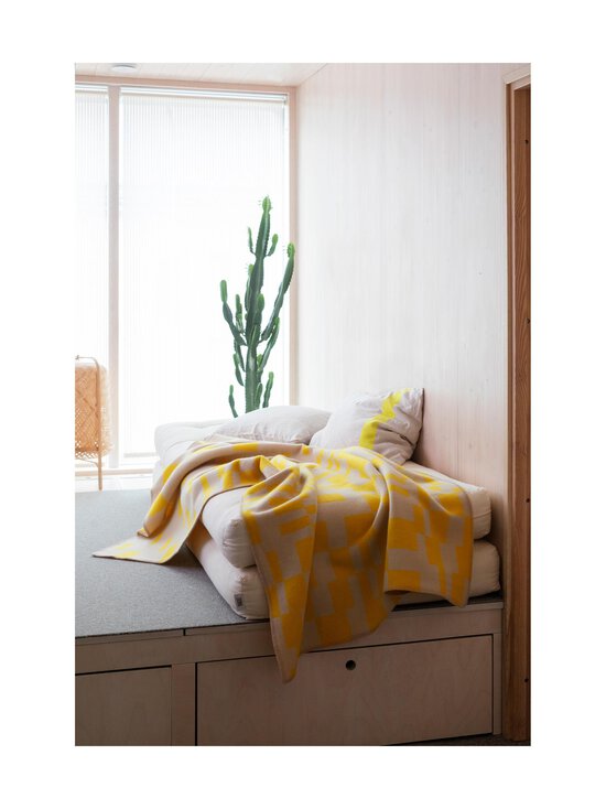 Lapuan Kankurit - Koodi vilnas pleds 130 x 180 cm - 7 YELLOW-LIGHT BEIGE | Stockmann - photo 2