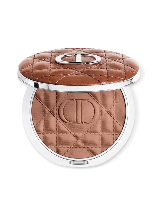 Forever Nude Bronze Powder Bronzer in a Matte Finish -aurinkopuuteri
