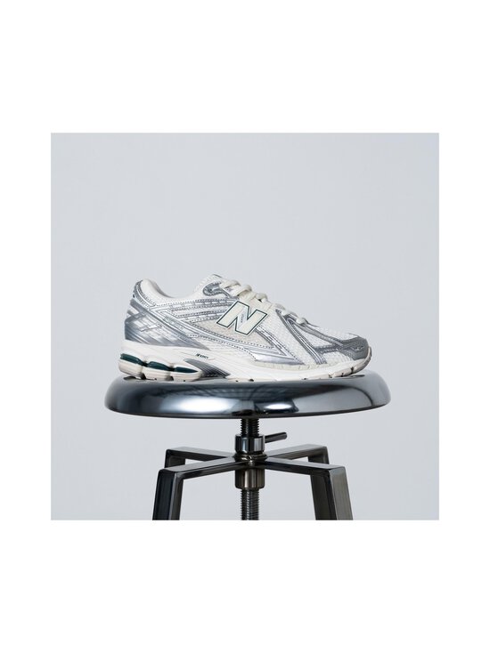 New Balance - New Balance M 1906R sporta apavi - REE SILVER METALLIC - photo 8 New Balance - New Balance M 1906R sporta apavi - REE SILVER METALLIC | Stockmann - photo 8