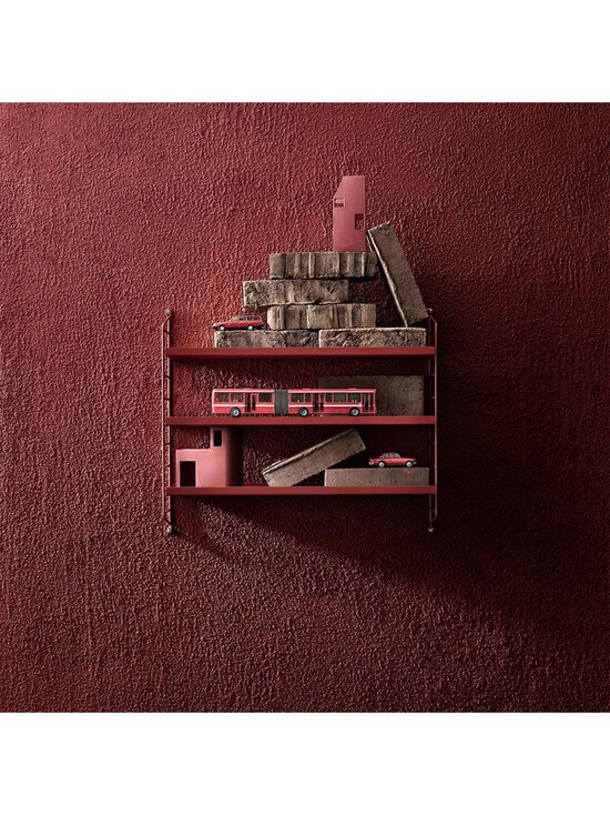String - String Pocket Metal -seinähylly Oxtorgsröd tummanpunainen - PINK | Stockmann - photo 2