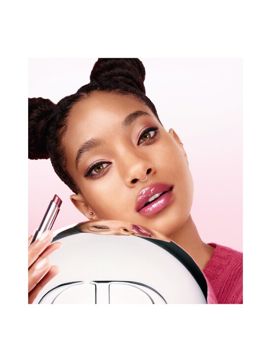DIOR - Addict Lip Glow 48-Hour Hydrating Lip Balm -huulivoide - 006 BERRY COOL UNDERTONE | Stockmann - photo 10
