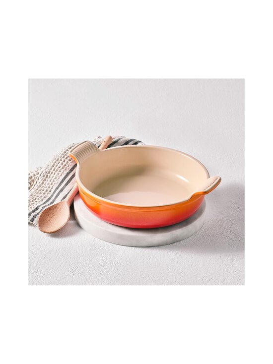 Le Creuset - Ümmargune ahjuvorm Round Baking Dish Flame 24 cm - FLAME | Stockmann - photo 5
