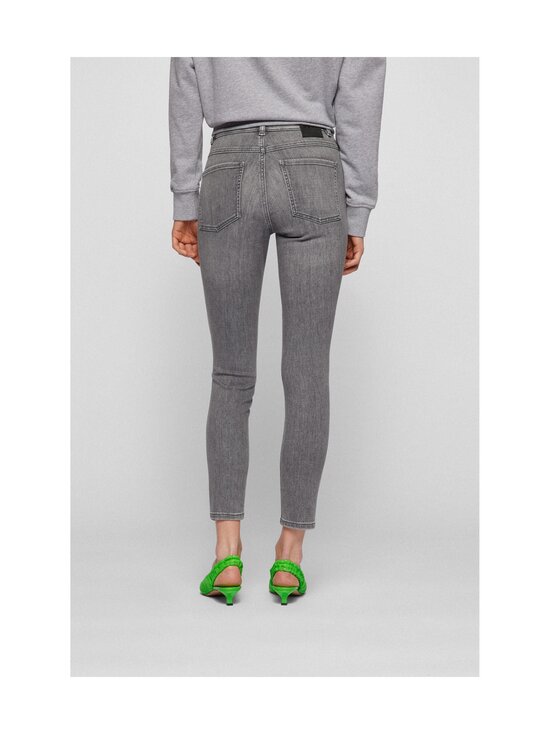 BOSS - SKINNY CROP 1.3 -farkut - 041 SILVER - photo 3 BOSS - SKINNY CROP 1.3 -farkut - 041 SILVER | Stockmann - photo 3