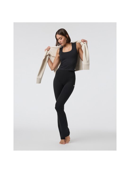 Vuori - Allthefeels Slim Flare -treenitrikoot - BLK BLACK | Stockmann - photo 4