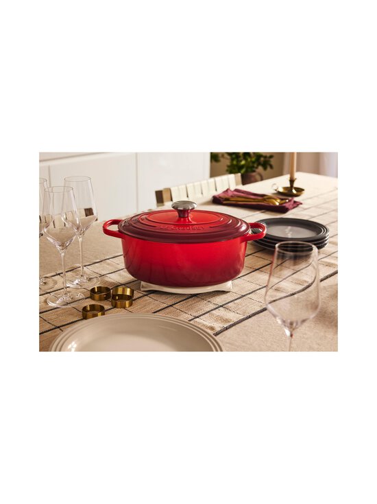 Le Creuset - Signature kalts, ovāls 4,1 ls - PUNAINEN - photo 6 Le Creuset - Signature kalts, ovāls 4,1 ls - PUNAINEN | Stockmann - photo 6