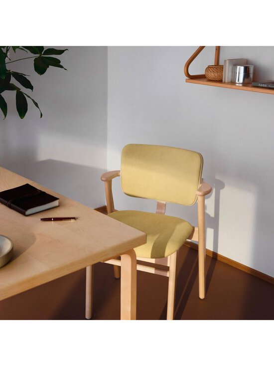 Artek - Domus-tuoli istuin- ja selkänojaverhoiltu Hola-kangas canary / lakattu koivu - YELLOW | Stockmann - photo 4
