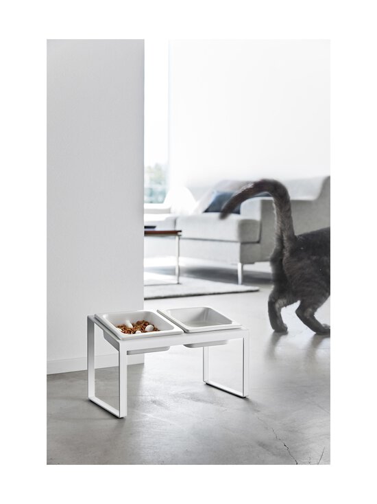 Yamazaki - Tower Angled Slow Feeder paaugstinātas mājdzīvnieku barības bļodas statīvā - WHITE | Stockmann - photo 4