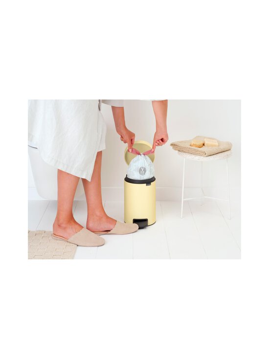 Brabantia - Pedaaliga prügikast NewIcon, 3 l - MELLOW YELLOW - photo 6 Brabantia - Pedaaliga prügikast NewIcon, 3 l - MELLOW YELLOW | Stockmann - photo 6