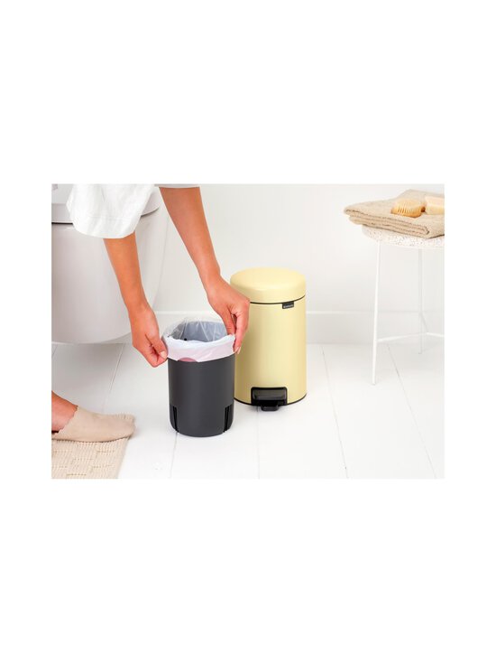 Brabantia - Pedaaliga prügikast NewIcon, 3 l - MELLOW YELLOW - photo 7 Brabantia - Pedaaliga prügikast NewIcon, 3 l - MELLOW YELLOW | Stockmann - photo 7
