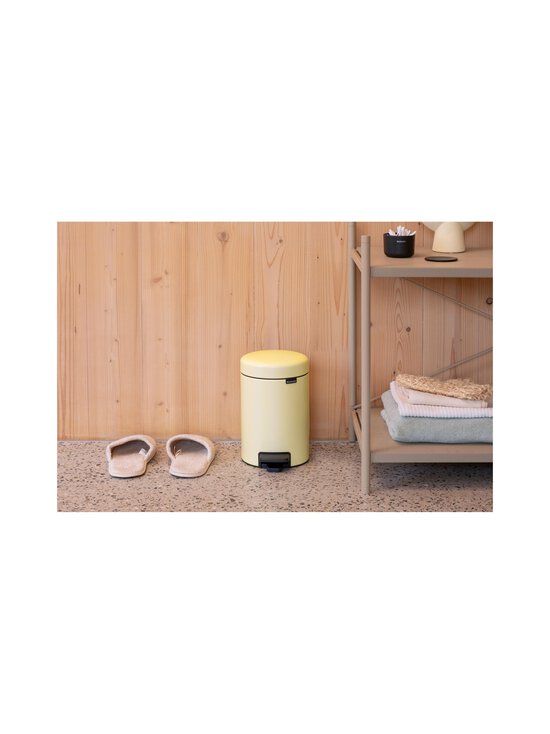 Brabantia - Pedaaliga prügikast NewIcon, 3 l - MELLOW YELLOW - photo 9 Brabantia - Pedaaliga prügikast NewIcon, 3 l - MELLOW YELLOW | Stockmann - photo 9