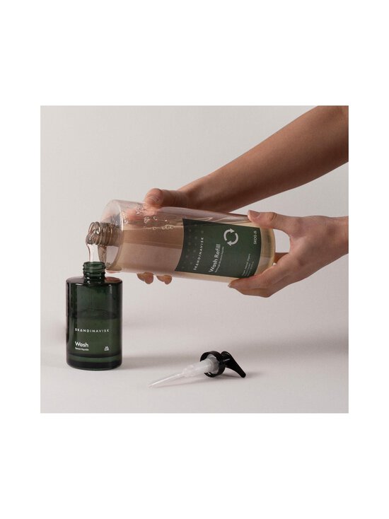 Skandinavisk - SKOG Wash Refill -käsi- ja vartalosaippua 1000 ml - FOREST GREEN - photo 3 Skandinavisk - SKOG Wash Refill -käsi- ja vartalosaippua 1000 ml - FOREST GREEN | Stockmann - photo 3