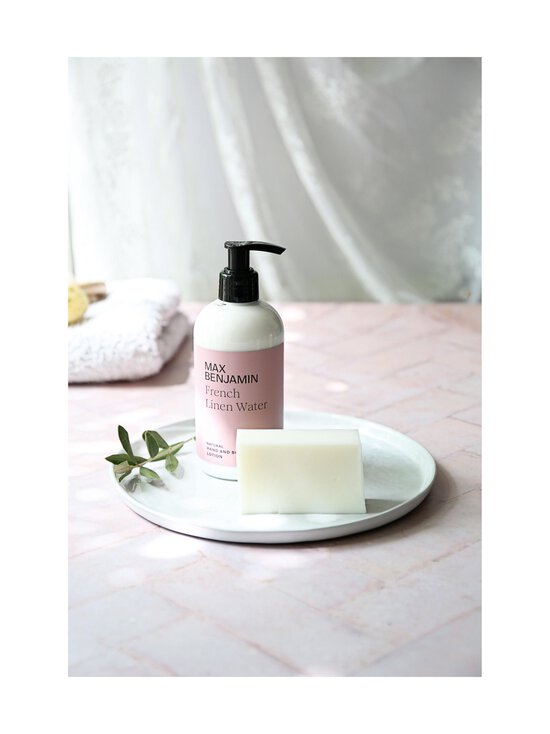 Max Benjamin - Nahahoolduskomplekt French Linen Water Hand & Body Gift Set, 2 x 300 ml - LIGHT PINK | Stockmann - photo 4