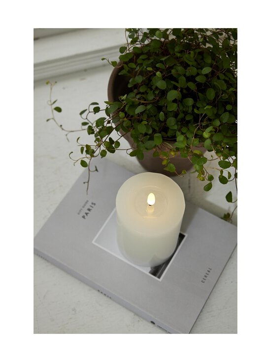 Star Trading - LED küünal Flamme Flow, 7,5 x 7,5 x 12,5 cm - VALKOINEN - photo 4 Star Trading - LED küünal Flamme Flow, 7,5 x 7,5 x 12,5 cm - VALKOINEN | Stockmann - photo 4