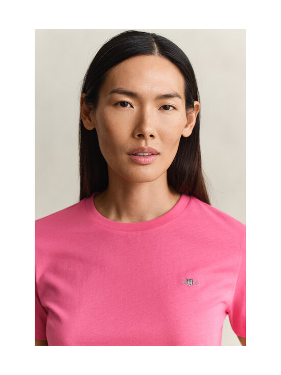 GANT - Regular Shield T-krekls - 661 BRIGHT FUSCHIA | Stockmann - photo 4