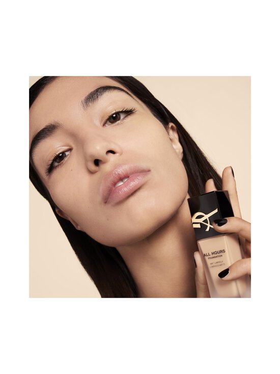 Yves Saint Laurent - Jumestuskreem All Hours Foundation - MC5 MEDIUM COOL 5 - photo 3 Yves Saint Laurent - Jumestuskreem All Hours Foundation - MC5 MEDIUM COOL 5 | Stockmann - photo 3