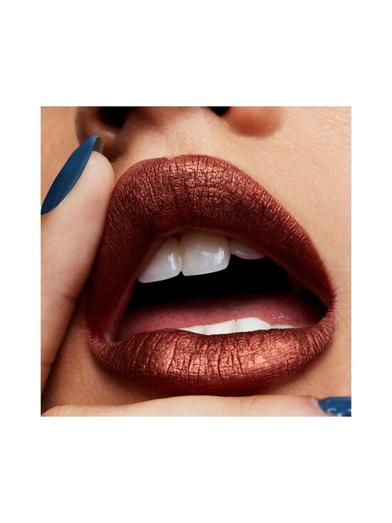 MAC - Retro Matte Liquid Lipcolor Metallics -nestemäinen huulipuna 5 ml - FOILED - photo 3 MAC - Retro Matte Liquid Lipcolor Metallics -nestemäinen huulipuna 5 ml - FOILED | Stockmann - photo 3